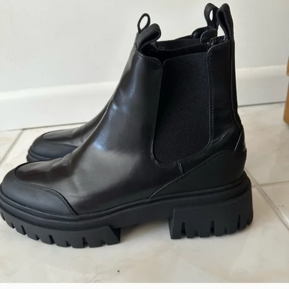 ZARA Black Chunky Ankle Boots - Picture 4 of 6